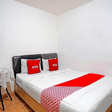 泗水 Oyo 91390 Kost Grand Royal Elite酒店 外观 照片