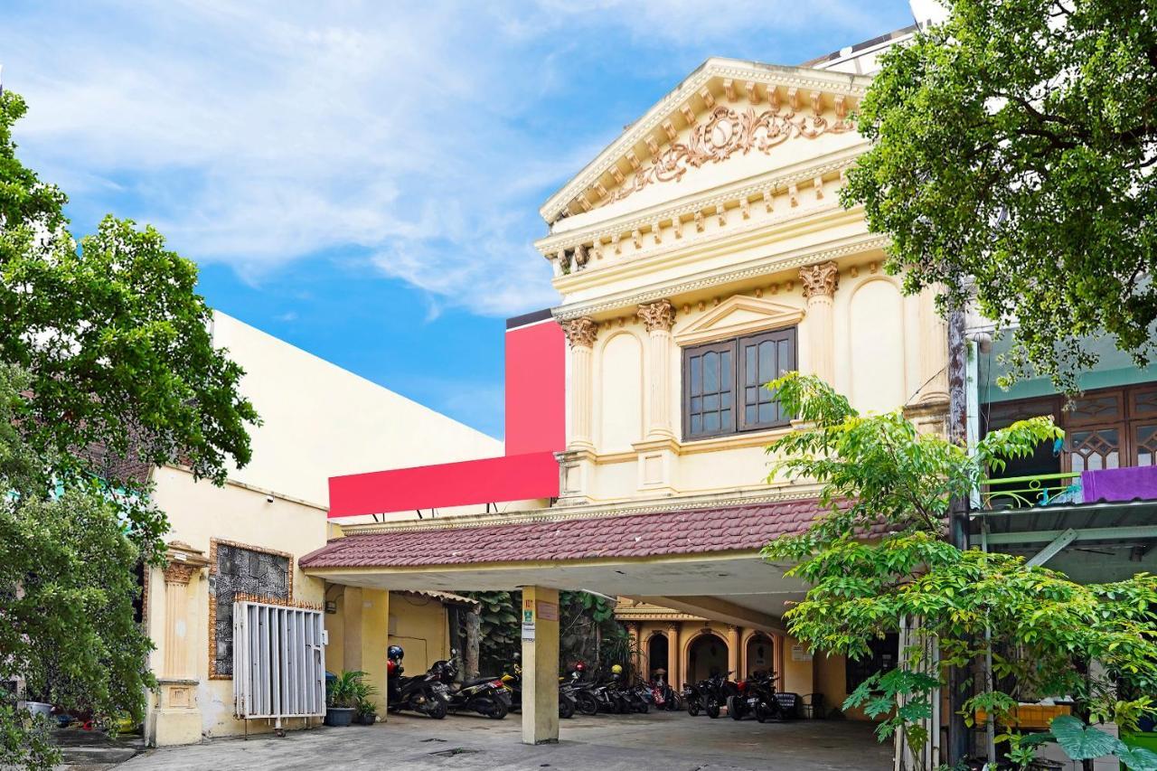 泗水 Oyo 91390 Kost Grand Royal Elite酒店 外观 照片