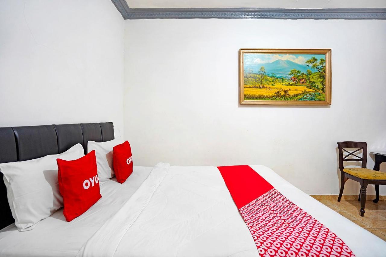 泗水 Oyo 91390 Kost Grand Royal Elite酒店 外观 照片